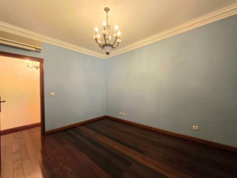 Moradia T4 c/ Sótão | Jovim | A 5 min Centro Gondomar