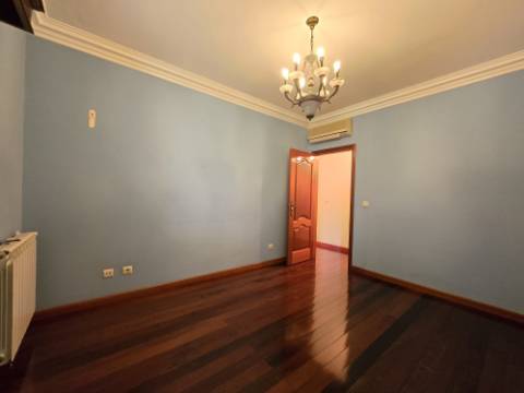 Moradia T4 c/ Sótão | Jovim | A 5 min Centro Gondomar