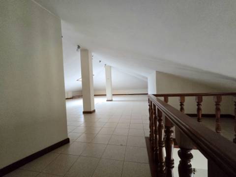 Moradia T4 c/ Sótão | Jovim | A 5 min Centro Gondomar