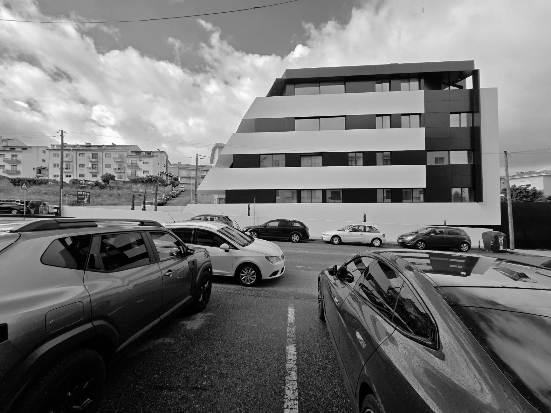 T2 c/ Lg. Garagem 2 Carros e Arrumos | SÃO COSME