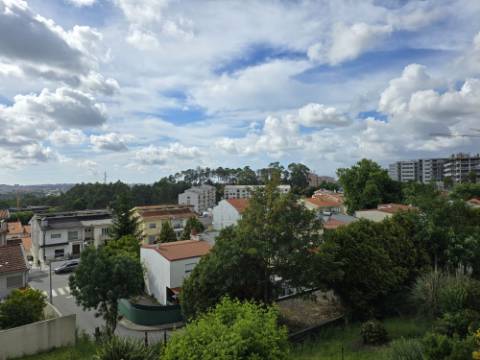 T2 Próximo Estrada Dom Miguel - Fânzeres
