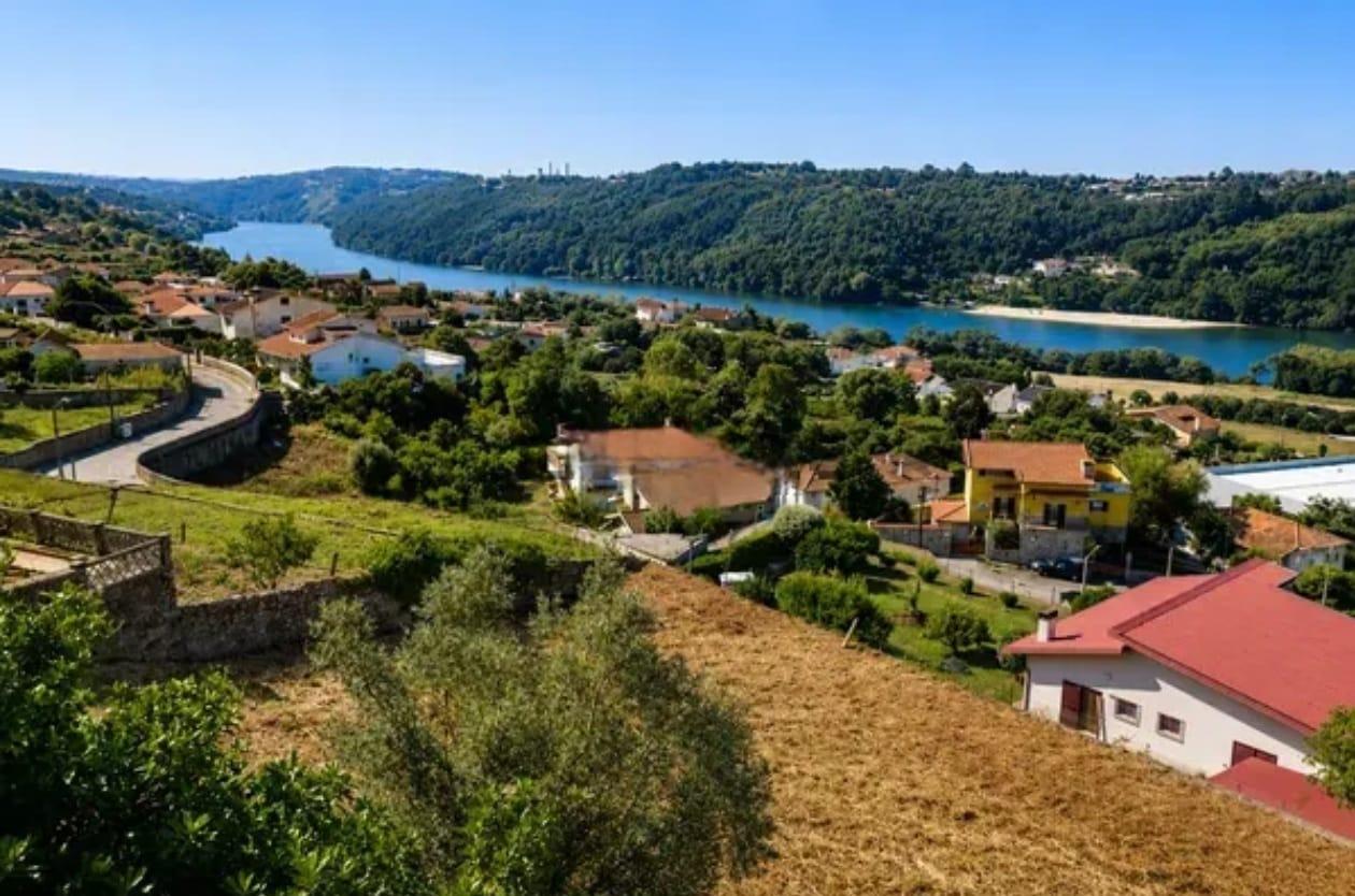 Terreno (686m2) c/ Vista Rio Douro -Jovim Gondomar
