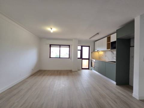 APARTAMENTO T2 - A 2 km Estação RIO TINTO