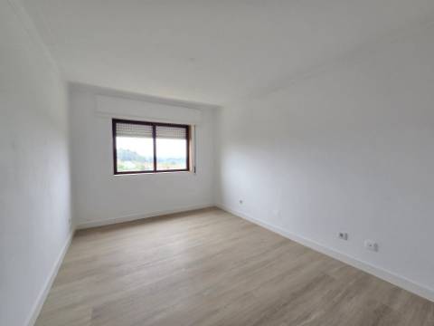 APARTAMENTO T2 - A 2 km Estação RIO TINTO