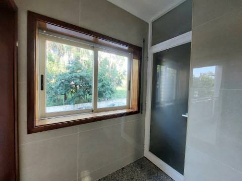 T2 PRONTO A HABITAR | Suite | Garagem Fechada