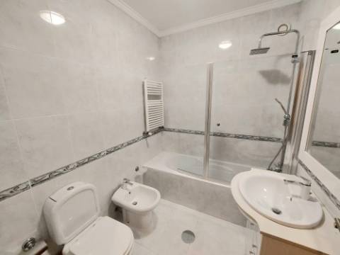 T2 PRONTO A HABITAR | Suite | Garagem Fechada