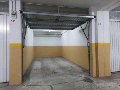 T2 PRONTO A HABITAR | Suite | Garagem Fechada