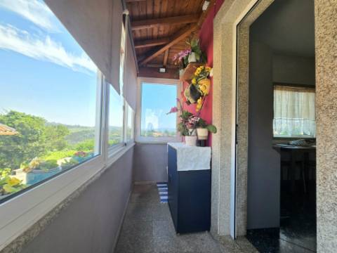 Andar Moradia T2 | Área Exterior Privativa (86m2) c/ Salão e Churrasqueira | Jovim