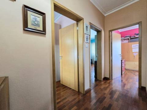 Andar Moradia T2 | Área Exterior Privativa (86m2) c/ Salão e Churrasqueira | Jovim