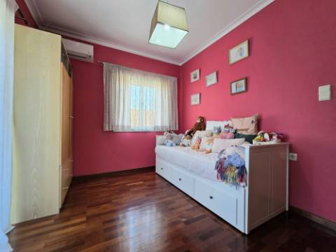 Andar Moradia T2 | Área Exterior Privativa (86m2) c/ Salão e Churrasqueira | Jovim