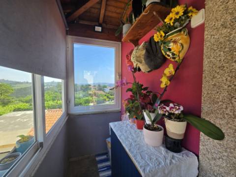 Andar Moradia T2 | Área Exterior Privativa (86m2) c/ Salão e Churrasqueira | Jovim