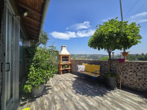 Andar Moradia T2 | Área Exterior Privativa (86m2) c/ Salão e Churrasqueira | Jovim