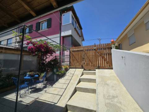 Andar Moradia T2 | Área Exterior Privativa (86m2) c/ Salão e Churrasqueira | Jovim