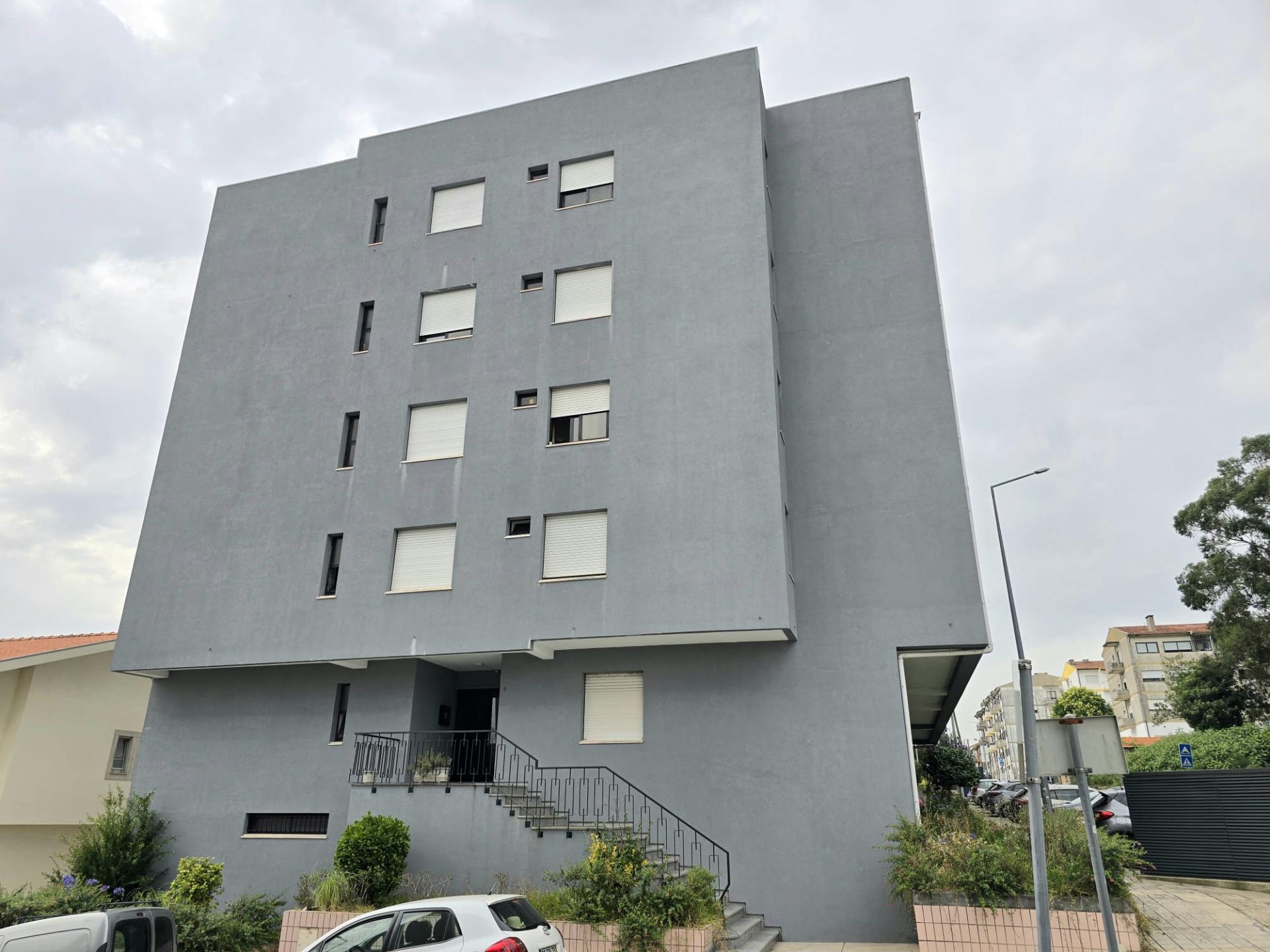 Apartamento T2 à Zona Industrial Portelinha