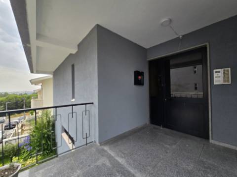 Apartamento T2 à Zona Industrial Portelinha
