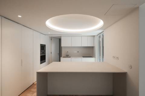 Apartamento T3 em prédio emblemático no centro da cidade, Porto