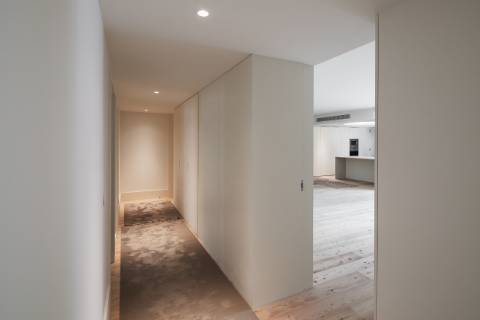 Apartamento T3 em prédio emblemático no centro da cidade, Porto