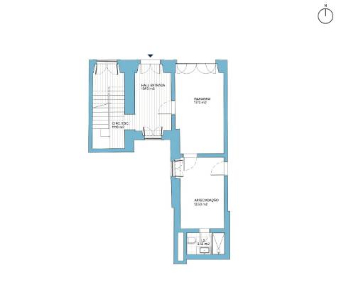 Apartamento duplex T3+1, com terraço e estacionamento, com vista para o Rio Tejo, no Chiado
