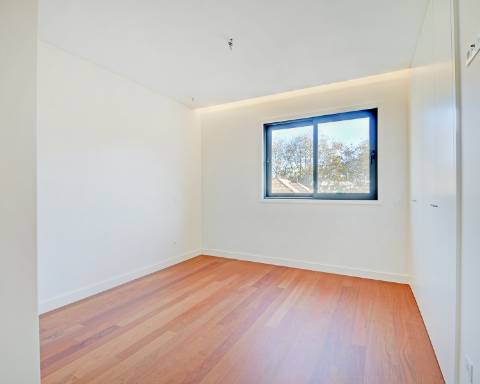 Apartamento T3 com varanda e terraço para venda em Matosinhos, Porto