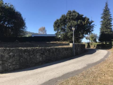 Lote para construção com projeto aprovado em Caminha
