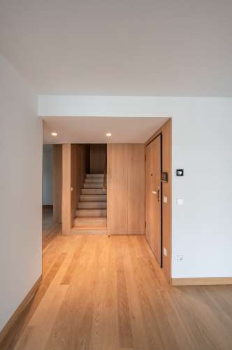 Apartamento T3 duplex com varanda no Centro do Porto