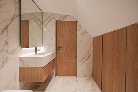 Apartamento T3 duplex com varanda no Centro do Porto