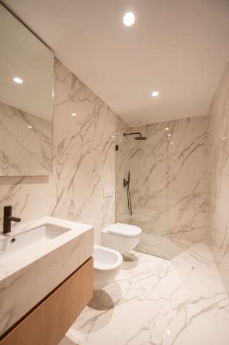 Apartamento T3 duplex com varanda no Centro do Porto