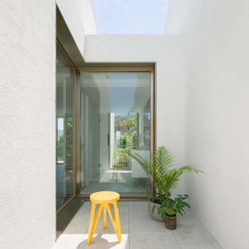 Apartamento T2, com terraço, na Graça