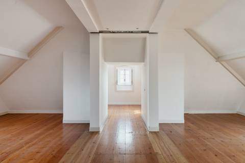 Palacete histórico no Estoril com vista de Mar
