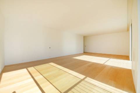 Moradia T3 com terraço e piscina, na Foz do Douro, Porto