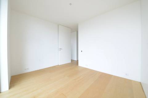 Moradia T3 com terraço e piscina, na Foz do Douro, Porto