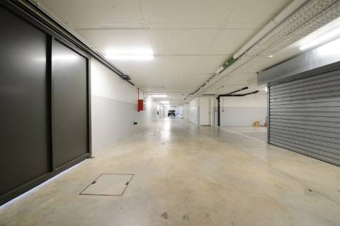 Moradia T3 com terraço e piscina, na Foz do Douro, Porto