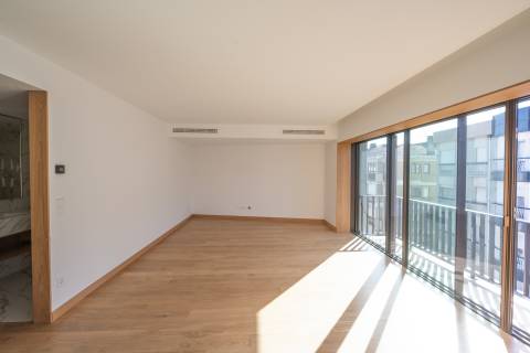 Apartamento T3 duplex no centro da cidade com varanda