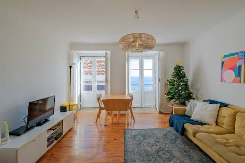 T1+1 Duplex em Alfama, com vista Rio