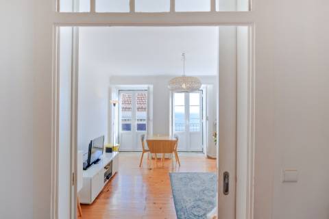 T1+1 Duplex em Alfama, com vista Rio