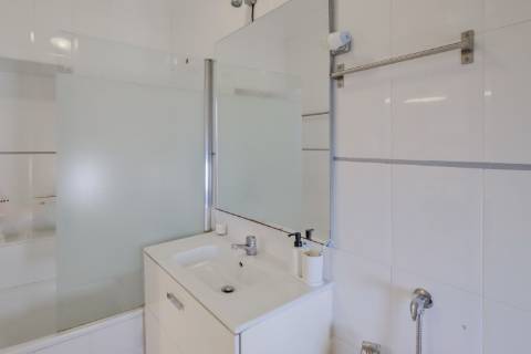 T1+1 Duplex em Alfama, com vista Rio