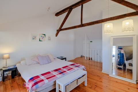 T1+1 Duplex em Alfama, com vista Rio