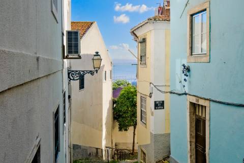 T1+1 Duplex em Alfama, com vista Rio