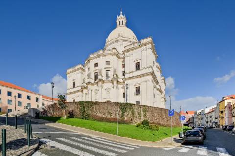 T1+1 Duplex em Alfama, com vista Rio