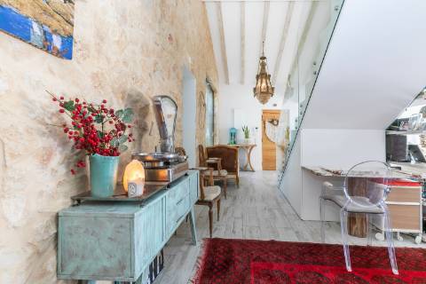 Moradia T6+1, com jardim e piscina, no Centro Histórico de Cascais