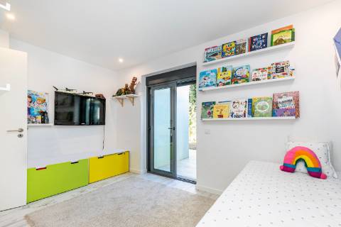 Moradia T6+1, com jardim e piscina, no Centro Histórico de Cascais