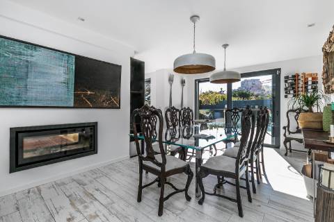 Moradia T6+1, com jardim e piscina, no Centro Histórico de Cascais