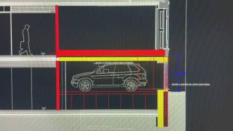 Moradia histórica com garagem a 200 metros praia