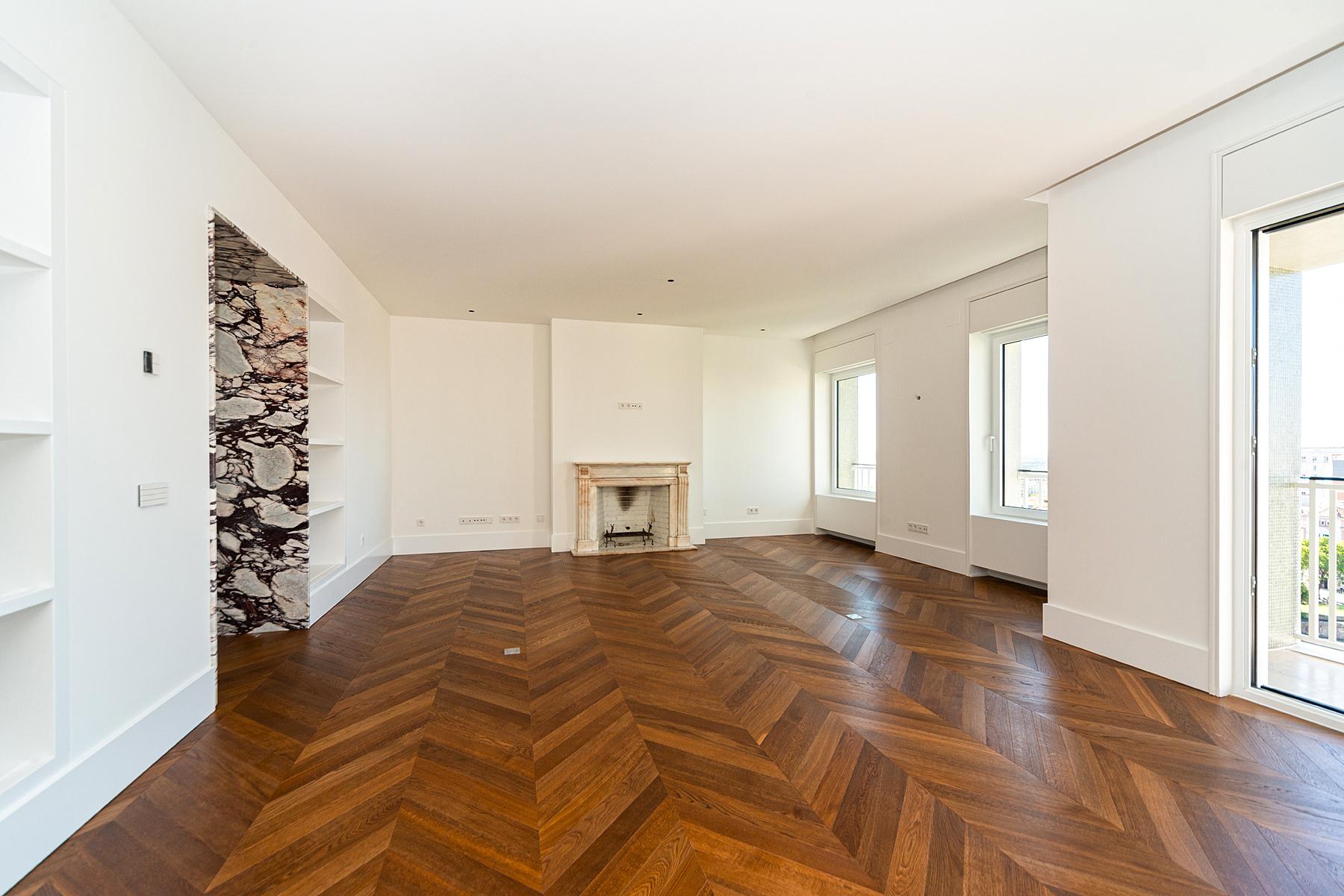 Apartamento T2 totalmente remodelado com vista deslumbrante nas Amoreiras