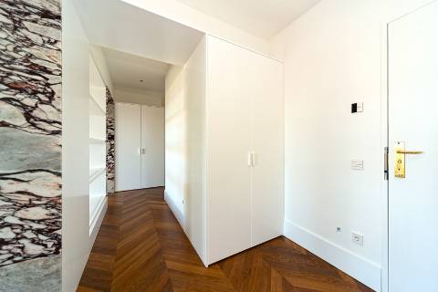 Apartamento T2 totalmente remodelado com vista deslumbrante nas Amoreiras