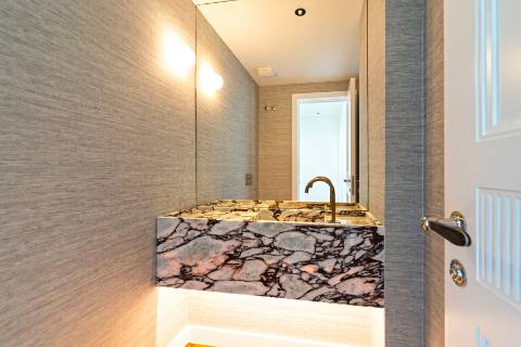 Apartamento T2 totalmente remodelado com vista deslumbrante nas Amoreiras