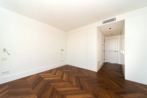 Apartamento T2 totalmente remodelado com vista deslumbrante nas Amoreiras