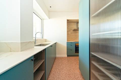 Apartamento T2 totalmente remodelado com vista deslumbrante nas Amoreiras