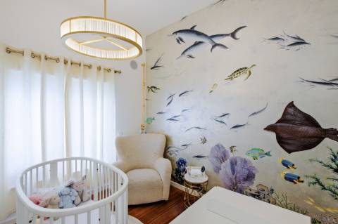 Moradia T4, com garagem, piscina e jardim, em Cascais.
