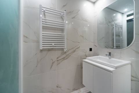 Loft T3 com pé direito duplo e 2 lugares de garagem totalmente recuperado!